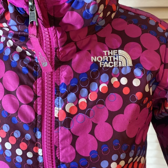 North face reversible girls toddler jacket size 2T. - Picture 3 of 5